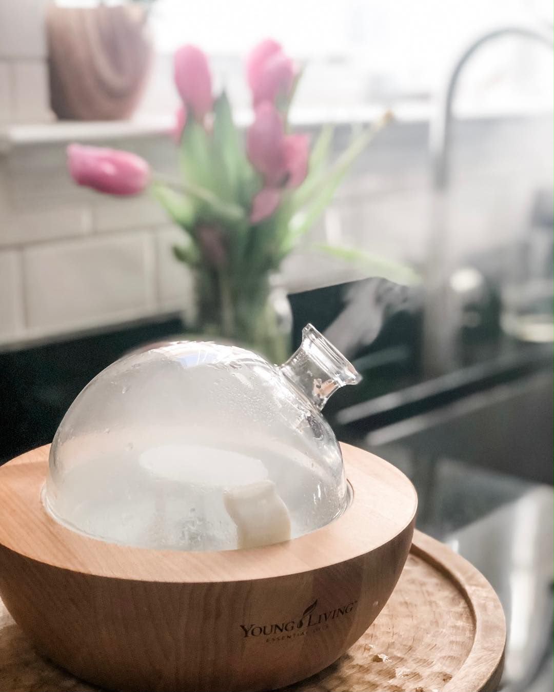 Oil + Glass, Essential Oil Recipe Book (PLUS GRATIS TEA TREE) - Image 3